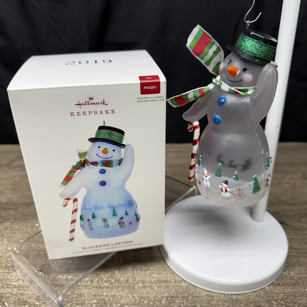 Hallmark Keepsake Snowman Ornament 2019 Glistening Lantern Magic Light QGO2179